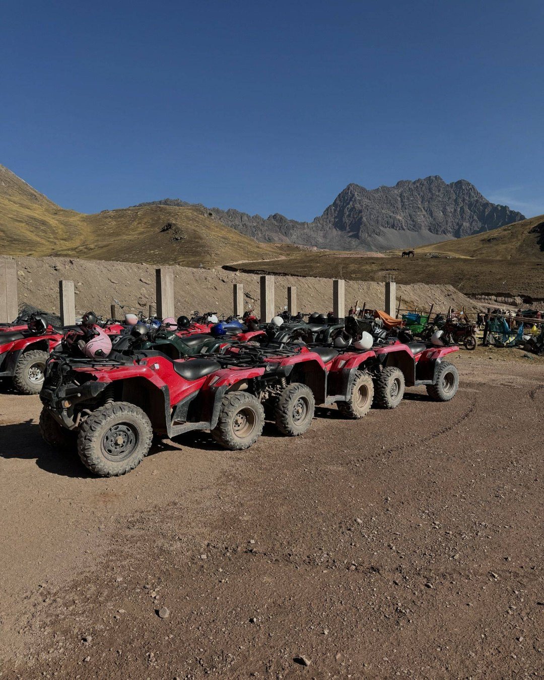 Cuatrimotos en Montaña de Colores